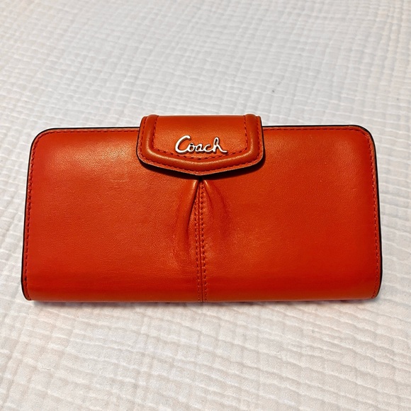 COACH wallet - Picture 1 of 5